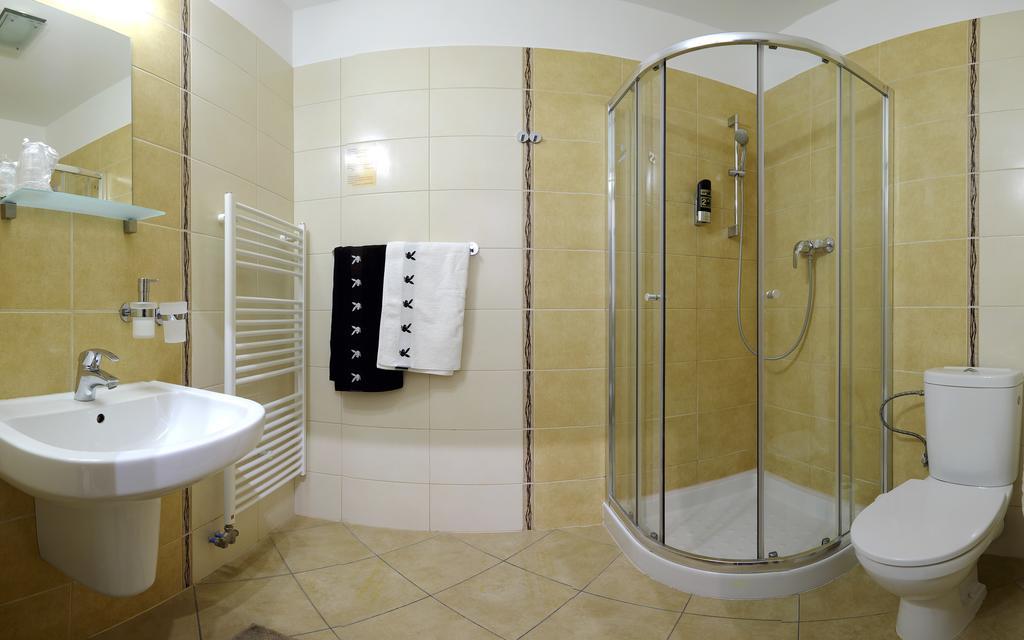 Luxury Apartment Kristof Bešeňová Zimmer foto